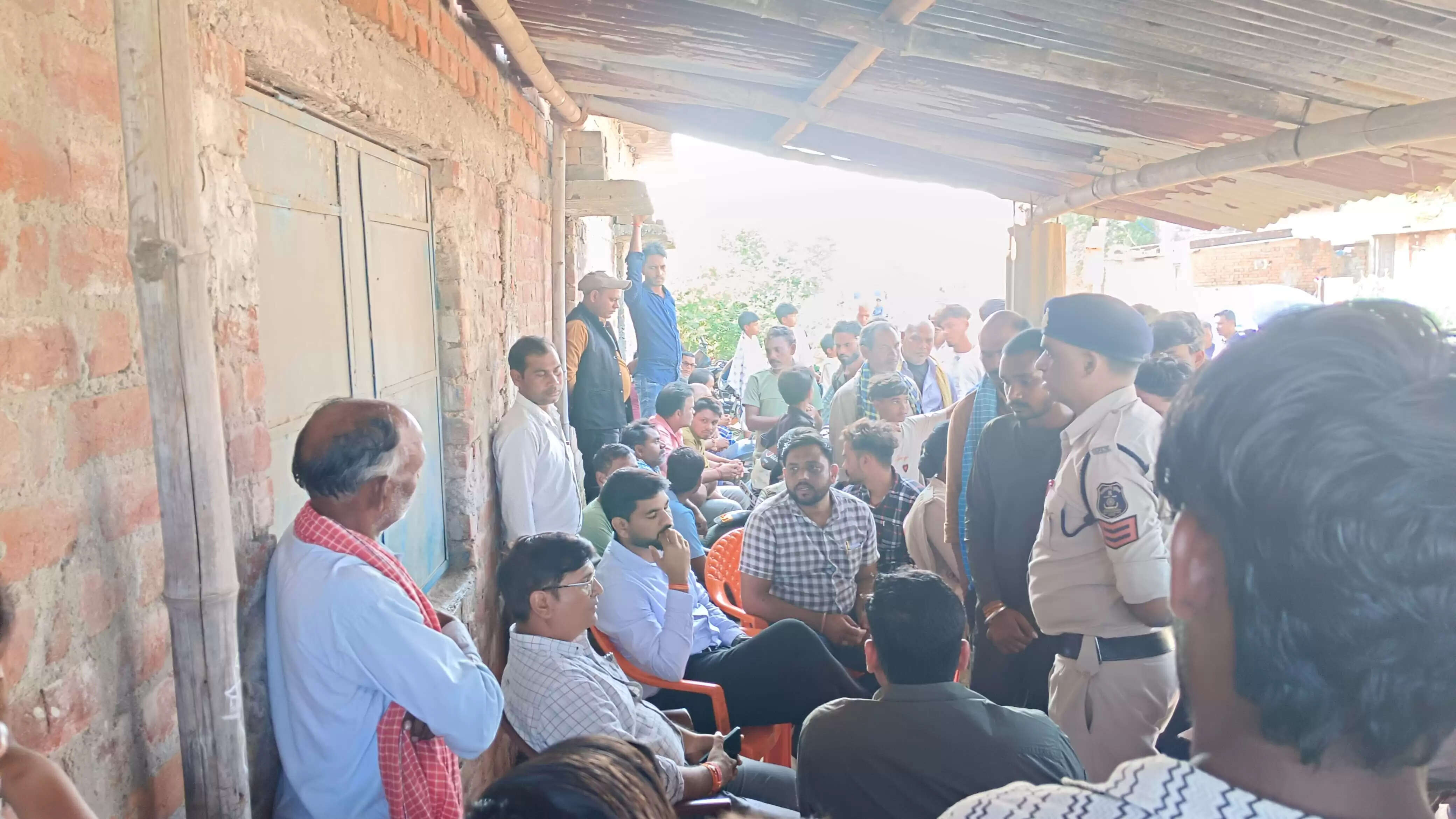 जांजगीर-चांपा:रेल हादसे में ग्राम कोसा निवासी रंजीत कुमार का निधन, कलेक्टर जन्मेजय महोबे ने जताया गहरा शोक