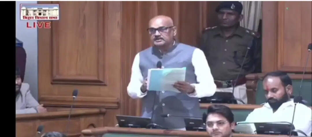 विधायक सुरेन्द्र ने आग लगने की घटना पर रोक के लिए सरकार से की दमकल गाडी देने की मांग