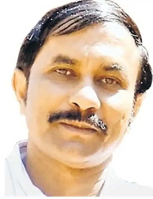 बुजुर्ग समाज की शान, ज्ञान का करो मान