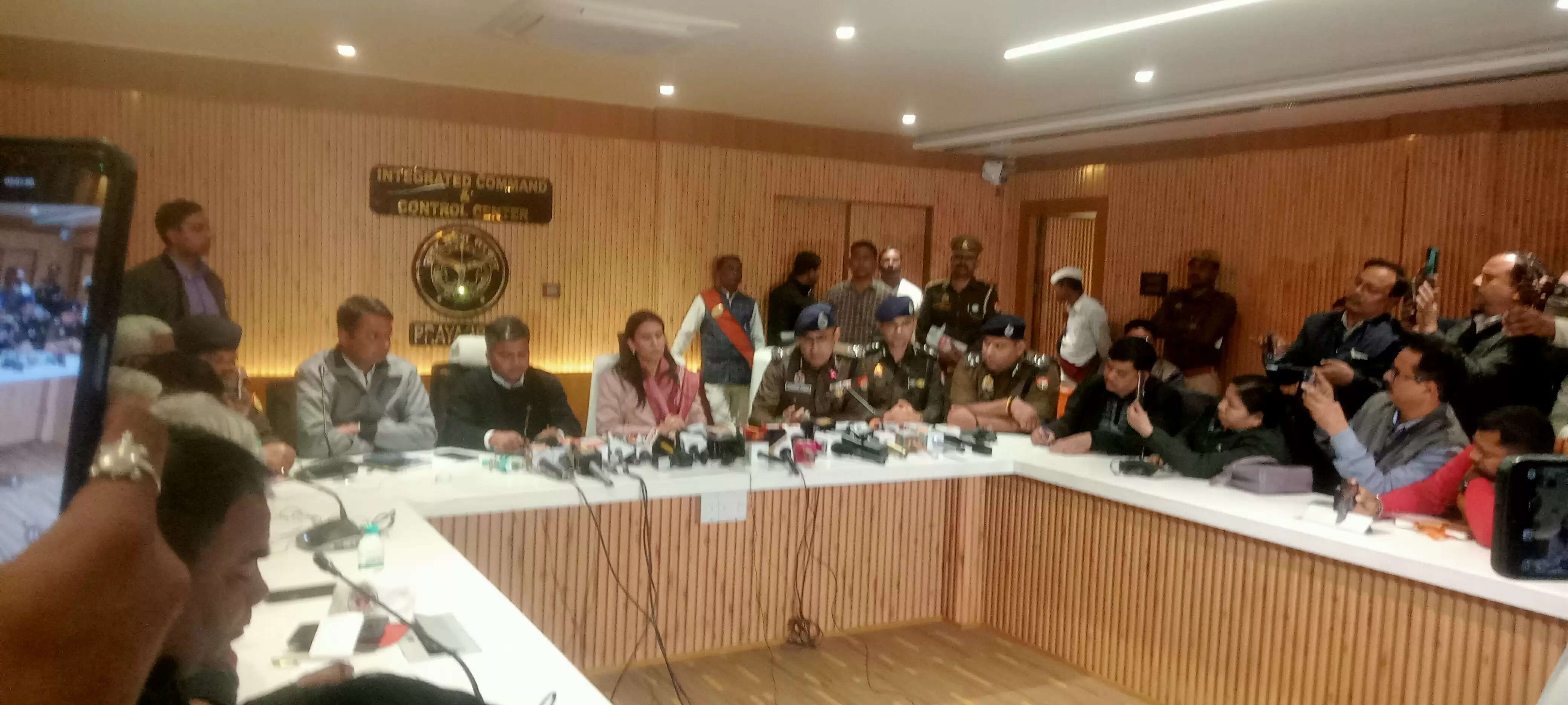 स्वामी अविमुक्तेश्वरानंद महाराज को स्नान करने से नहीं रोका गया, श्रद्धालुओं के बीच वाहन ले जाने की लगाई रोक : मेला प्रशासन