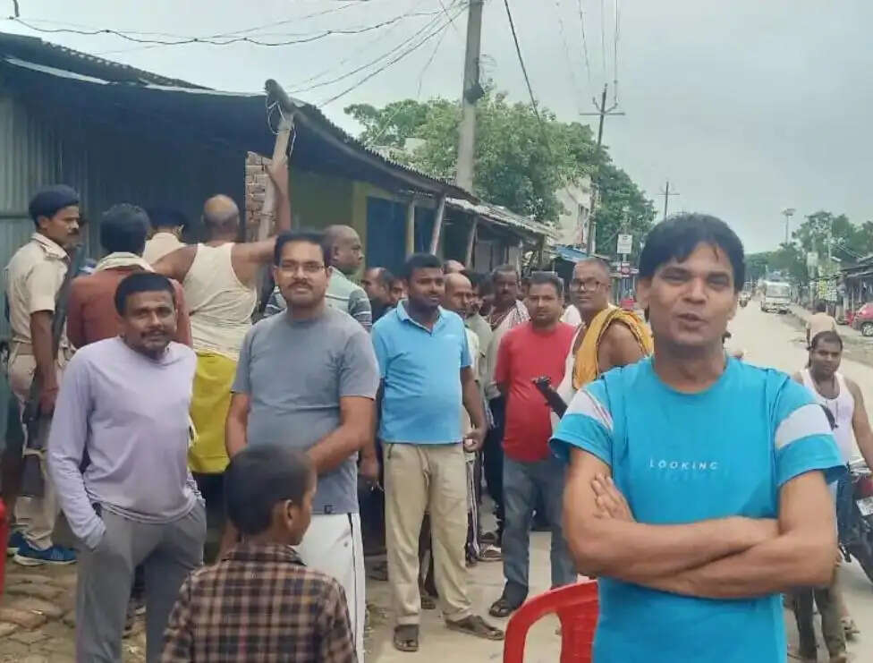 जदिया में बाइक की टक्कर से घायल बुजुर्ग की मौत, पटना ले जाने के दौरान तोड़ा दम