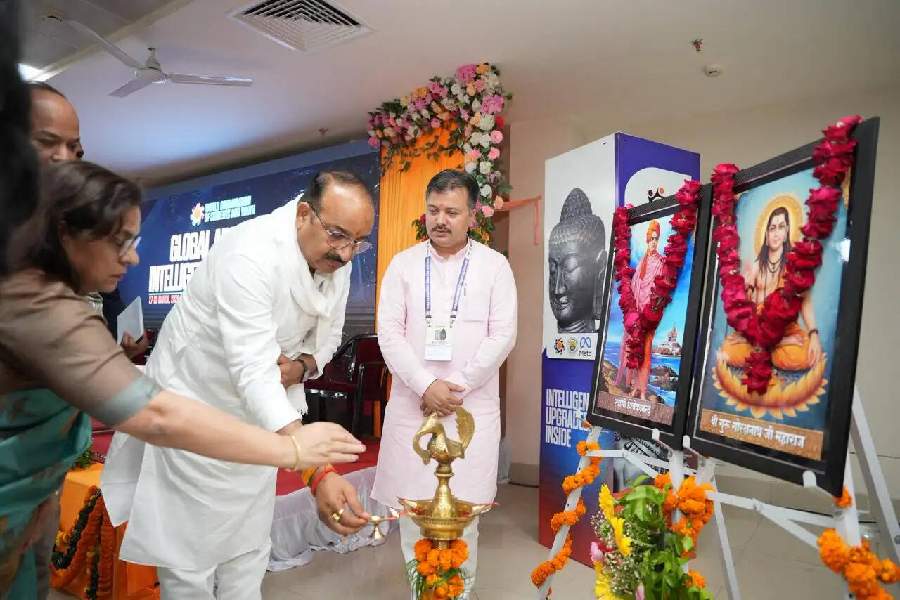 ’ग्लोबल एआई कॉन्फ्लुएंस 2026’ का शुभारंभ, मंत्री दिनेश प्रताप सिंह बोले- एआई मंथन देगा विश्व को नई दिशा