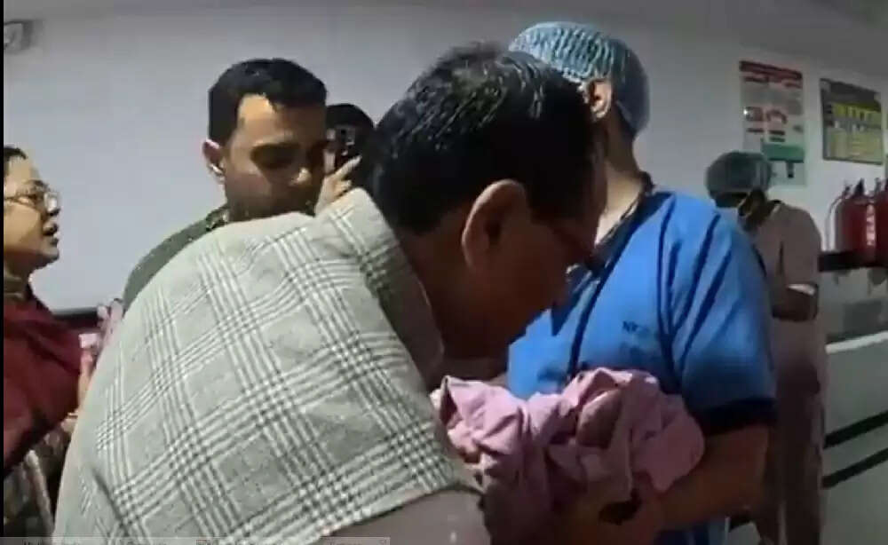 केंद्रीय कृषि मंत्री शिवराज सिंह चौहान के घर गूंजी किलकारी, पोती के आगमन से परिवार में खुशी का माहौल