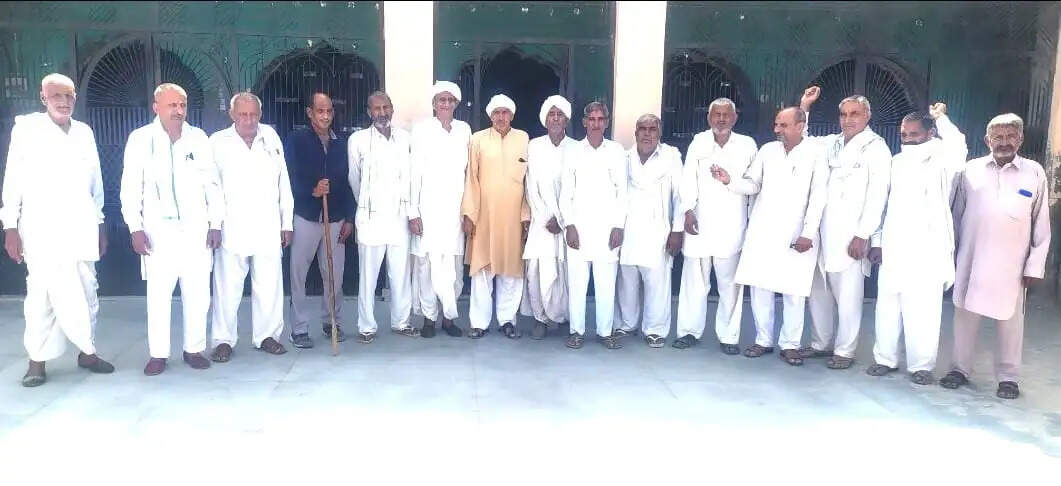 हिसार : नहरों में दो सप्ताह पानी छोड़ने की मांग पर किसान सभा ने आंदोलन का बिगुल बजाया