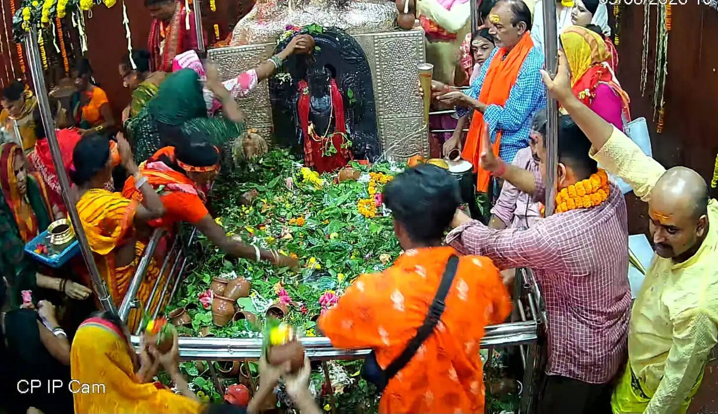 बाबा हरिहरनाथ मंदिर में श्रावण के द्वितीय सोमवार को लेकर तैयारियां पूरी