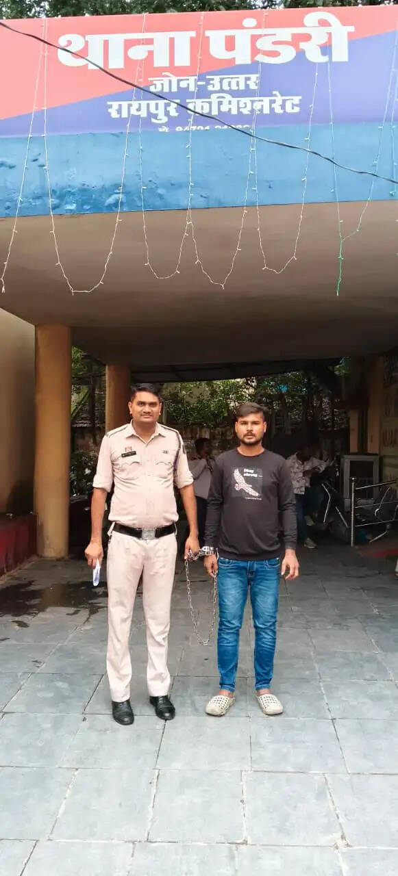 रायपुर : घर से 12 हजार रुपये की चोरी का 8 घंटे में खुलासा, आरोपित गिरफ्तार