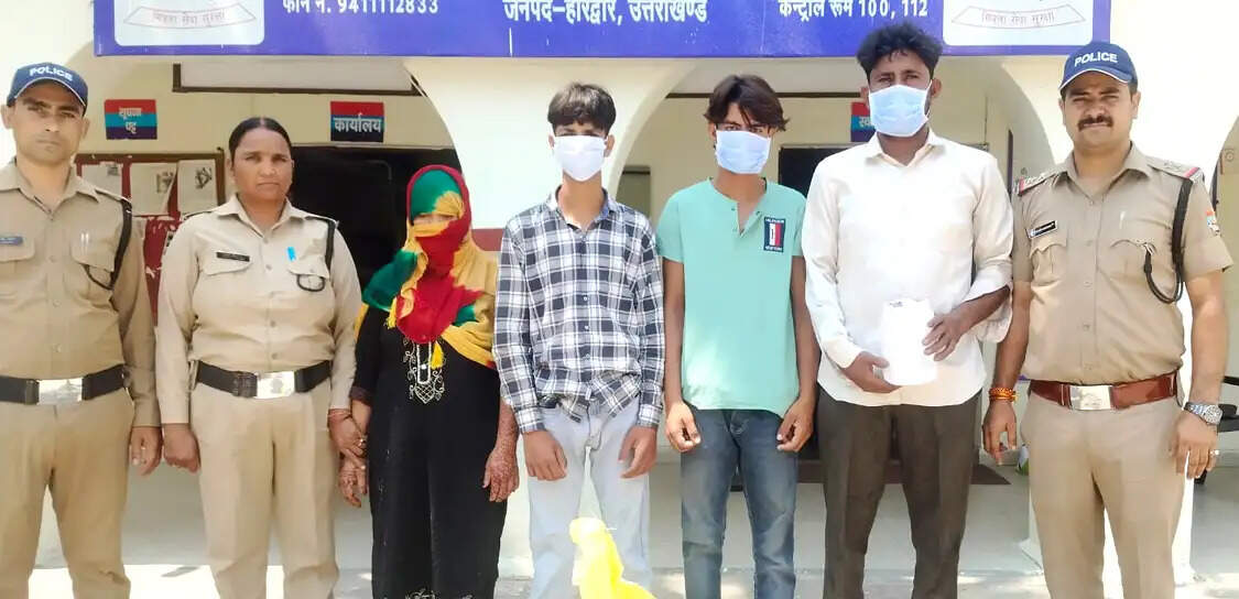 गौकशी करने वाली महिला समेत चार गिरफ्तार