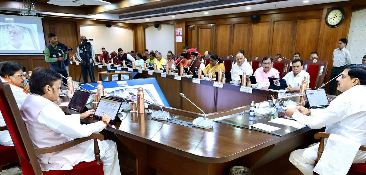 मप्र कैबिनेटः राज्य के सर्वांगीण विकास और बुनियादी ढांचे को सुदृढ़ करने के लिए 41 हजार करोड़ रुपये की स्वीकृति