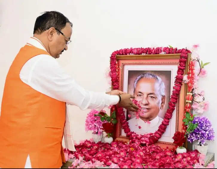 कल्याण सिंह के आदर्श एवं विचार सदैव मार्गदर्शन करते रहेंगे : केशव प्रसाद मौर्य