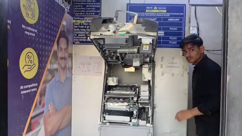 अलवर में इंडियन बैंक का एटीएम उखाड़ने की कोशिश, पुलिस ने गठित की टीमें