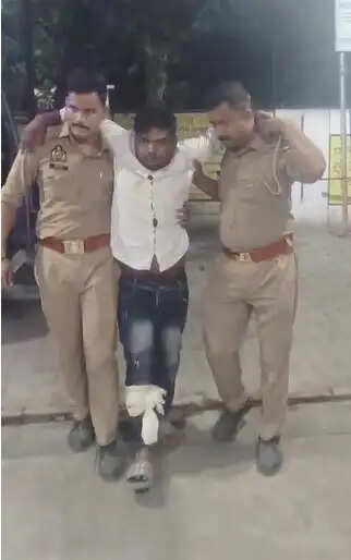 सुलतानपुर में पुलिस मुठभेड़ में दो घायल सहित चार आरोपित गिरफ्तार, असलहे व बाइक बरामद