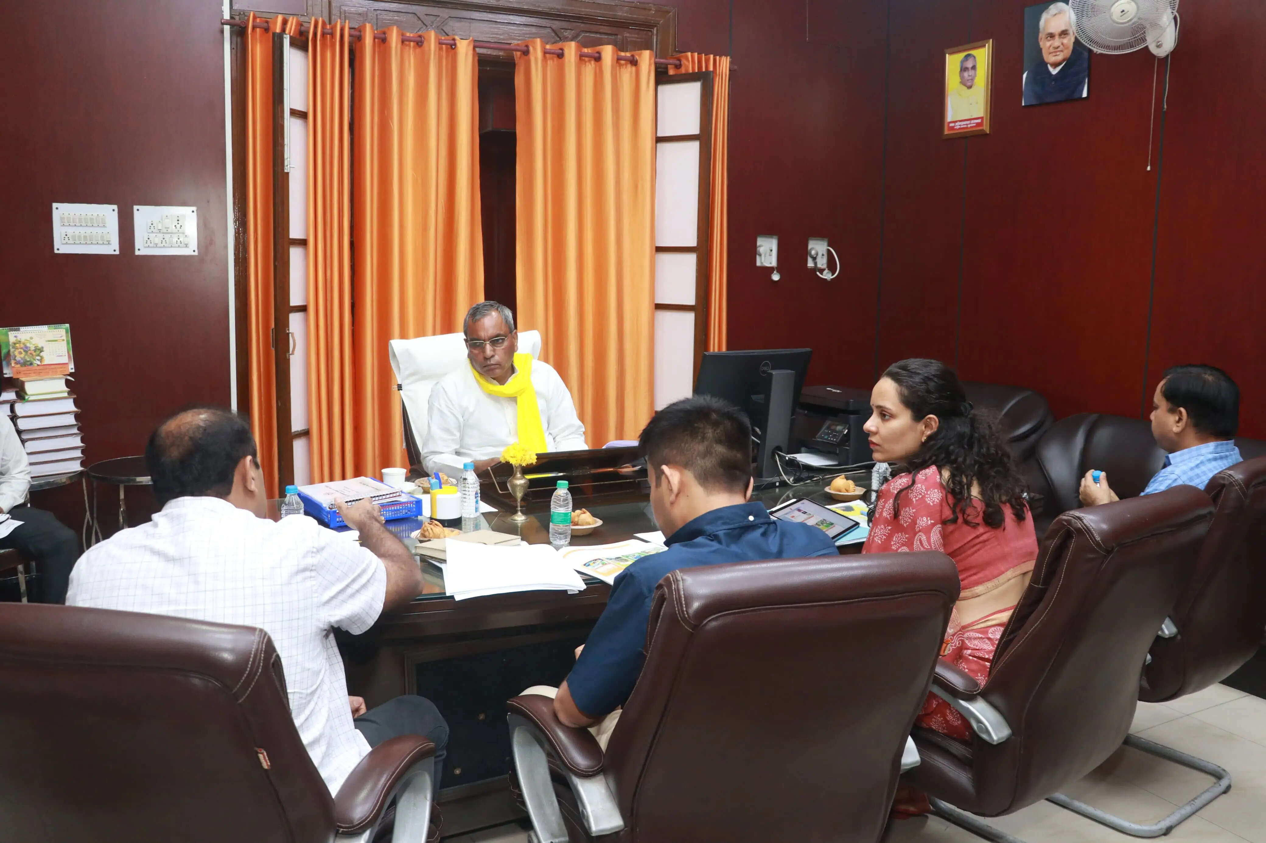 ग्राम पंचायतों में डिजिटल लाइब्रेरी और सुरक्षित पेयजल व्यवस्था को मिलेगी नई गति : ओम प्रकाश राजभर