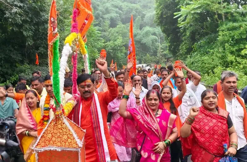 कांवड़ यात्रा हमारी आस्था और सनातन संस्कृति का अभिन्न अंग : राज्य मंत्री लोधी