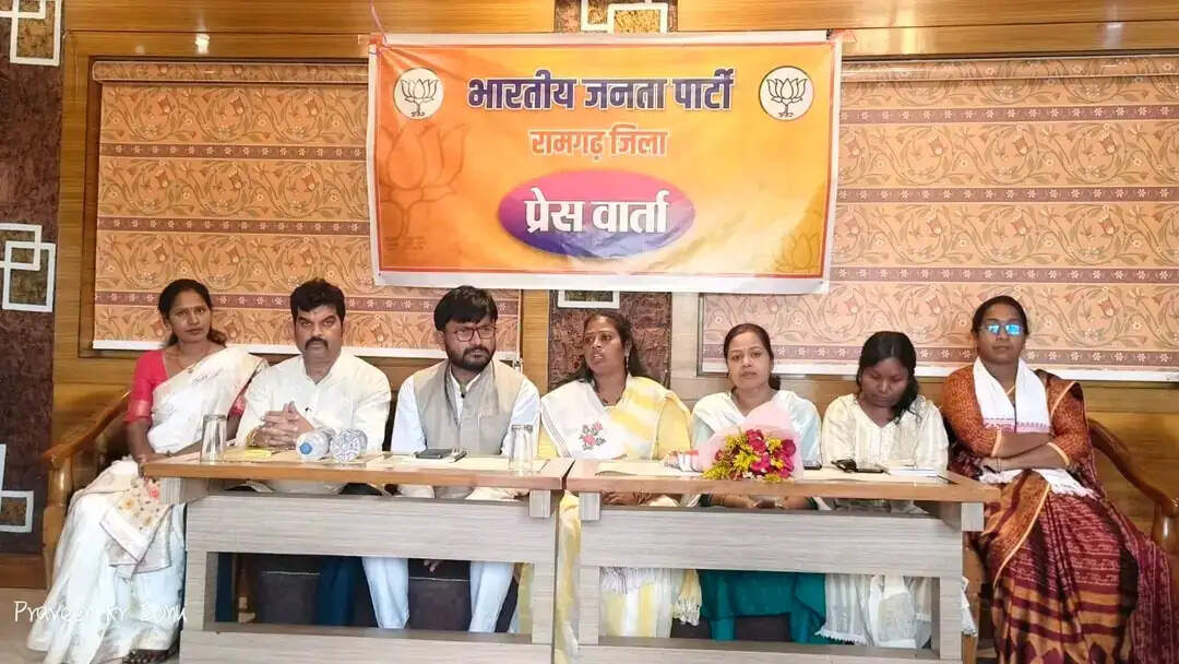 नारी शक्ति वंदन अधिनियम पर विपक्ष काे घेरेगी भाजपा