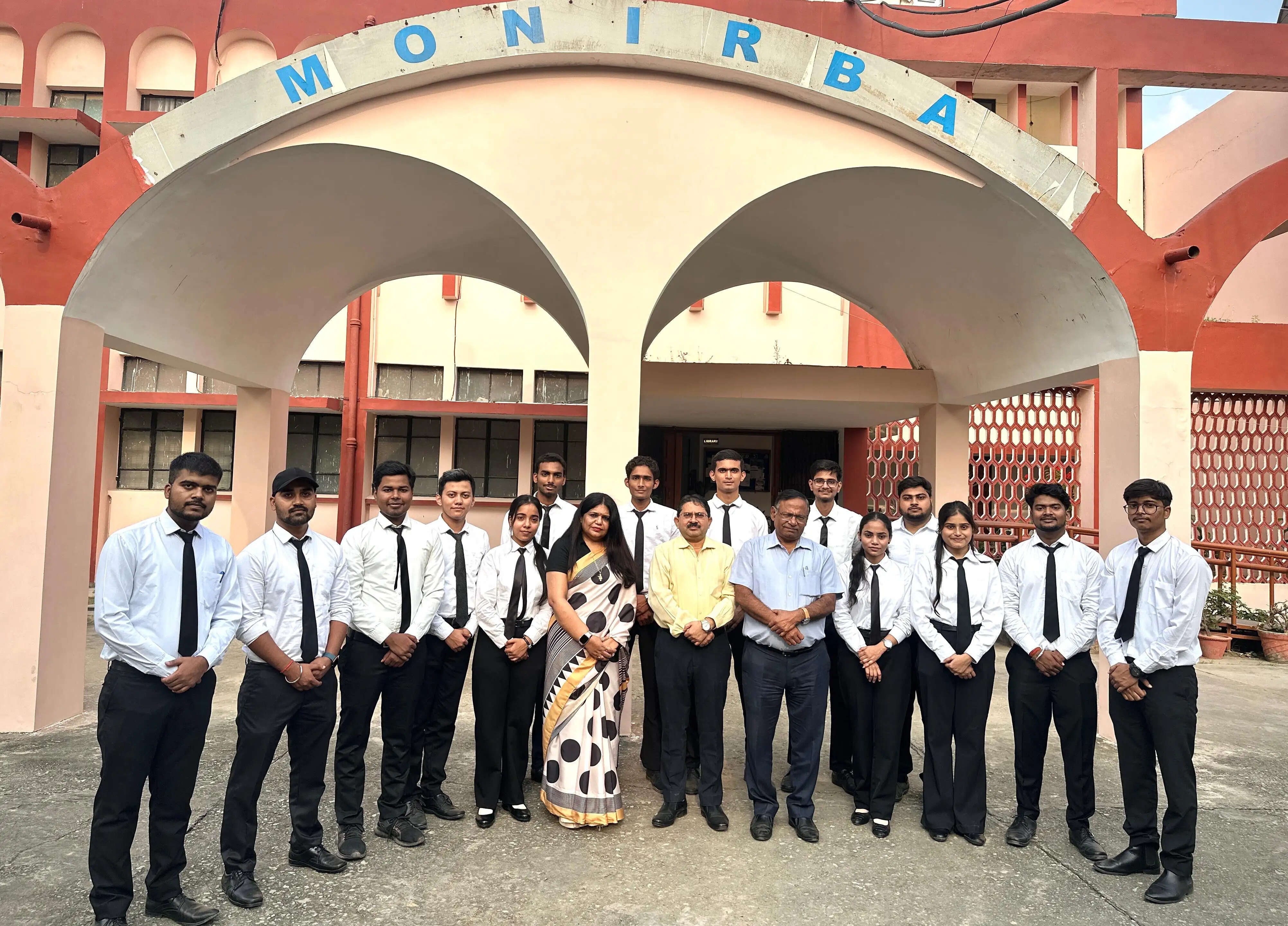 इलाहाबाद विश्वविद्यालय के 14 विद्यार्थियों का आईसीआईसीआई बैंक में हुआ चयन