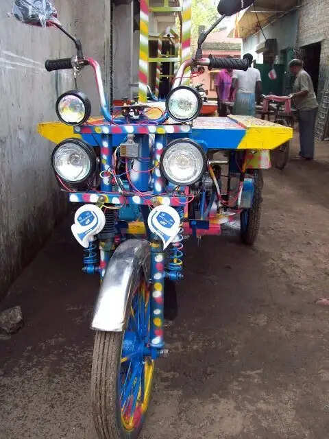 पूर्व मेदिनीपुर में राष्ट्रीय राजमार्गों पर इंजन वैन के खिलाफ पुलिस की विशेष मुहिम