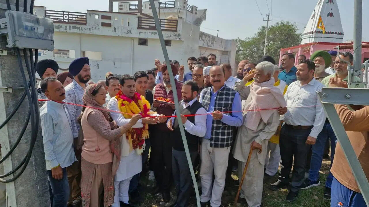 जसरोटा में 1.10 करोड़ की विकास परियोजनाओं का लोकार्पण, 15 ट्रांसफॉर्मर, 2 बोरवेल और 8 नाले जनता को समर्पित