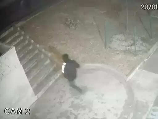 अनूपपुर: सूने मकान से सोने-चांदी के जेवरात चोरी, सीसीटीवी में कैद हुए 3 चोर