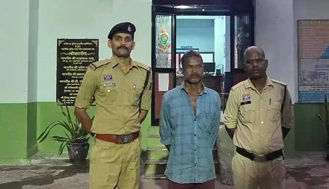 जमीन विवाद को लेकर वृद्ध पर चाकू से जानलेवा हमला, आरोपित गिरफ्तार