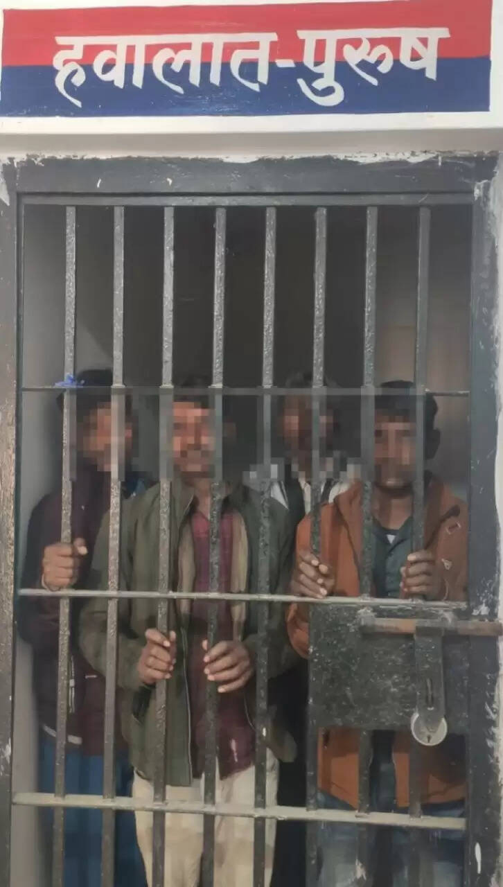 विवाहिता की हत्या के आरोपित पति समेत चार गिरफ्तार