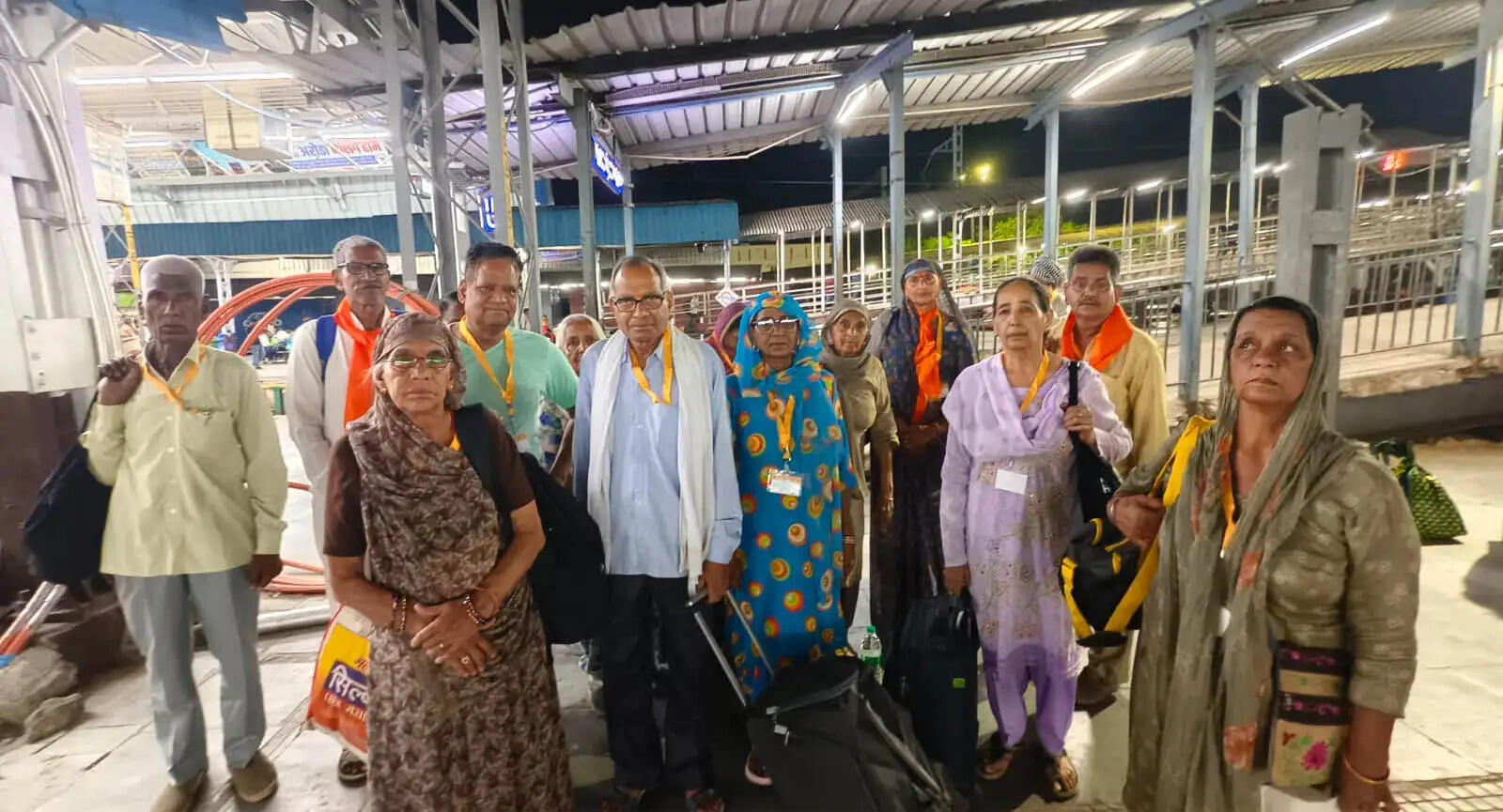 नारनौल के 20 बुजुर्ग श्री नांदेड़ साहिब के लिए रवाना