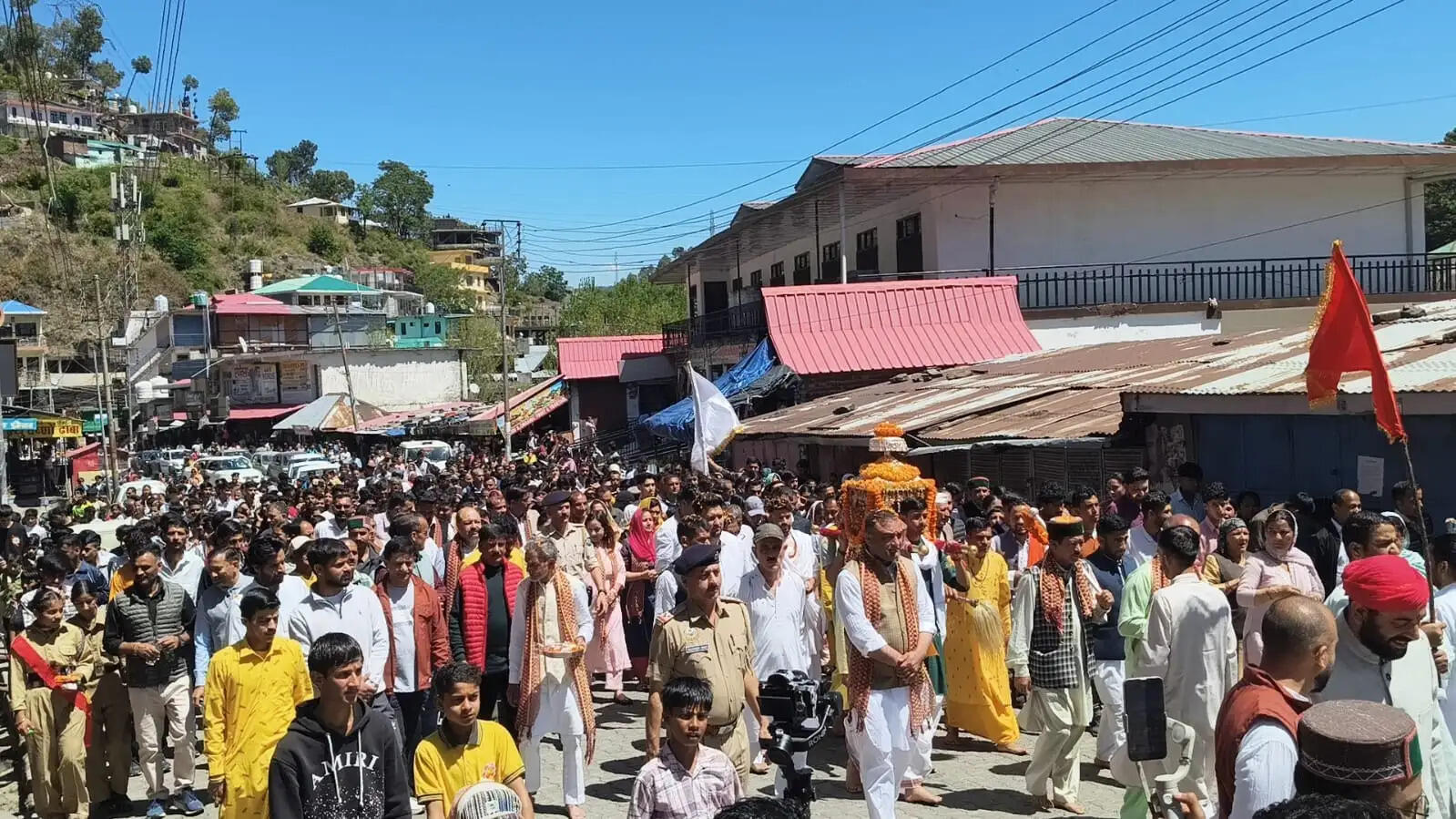 शिरगुल देवता की पावन शोभायात्रा के साथ बैशाखी मेले का आगाज