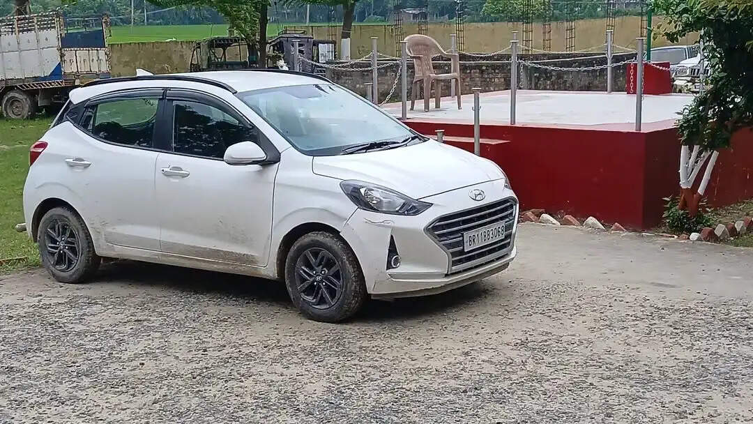 कुर्साकांटा पुलिस ने 240 किलो गांजा के साथ चार तस्करों को किया गिरफ्तार,पिकअप सहित एक कार भी जब्त