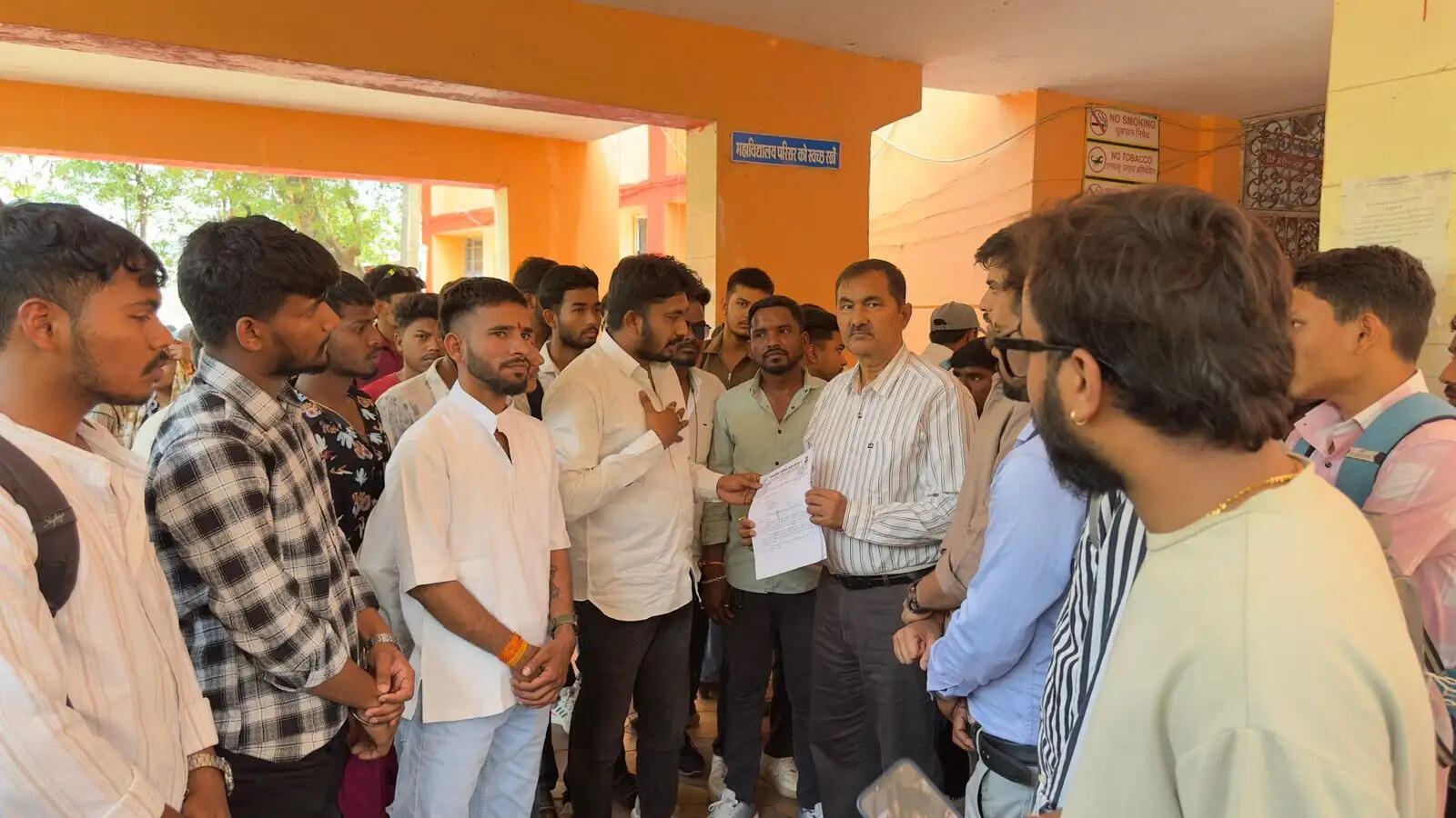 छात्रसंघ चुनाव बहाली की मांग को लेकर एनएसयूआई का जिलेभर में प्रदर्शन