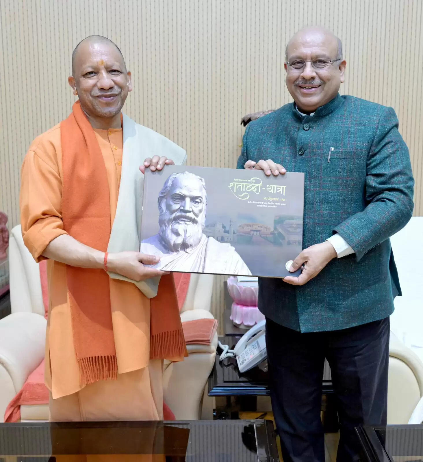 दिल्ली विस अध्यक्ष की उप्र की राज्यपाल आनंदीबेन और मुख्यमंत्री योगी आदित्यनाथ से शिष्टाचार भेंट