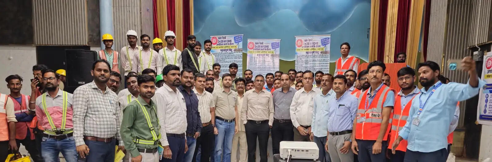 उत्तर रेलवे ने ओएचई अपग्रेडेशन कार्यों के लिए चार स्थानों पर लगाए संरक्षा एवं गुणवत्ता शिविर, 550 कर्मचारी हुए शामिल