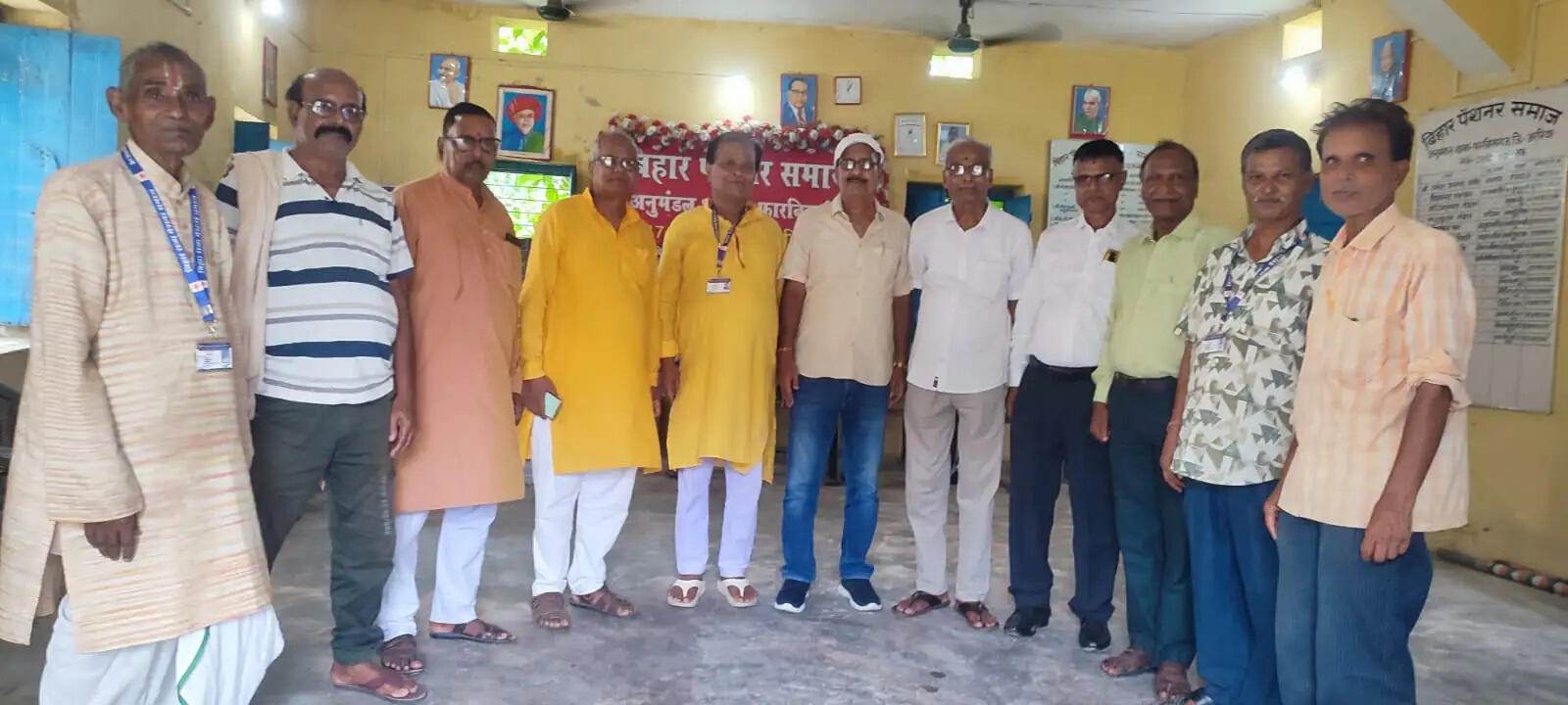 पेंशनर समाज की विशेष बैठक में सामाजिक कार्यों में भागीदारी का लिया गया संकल्प