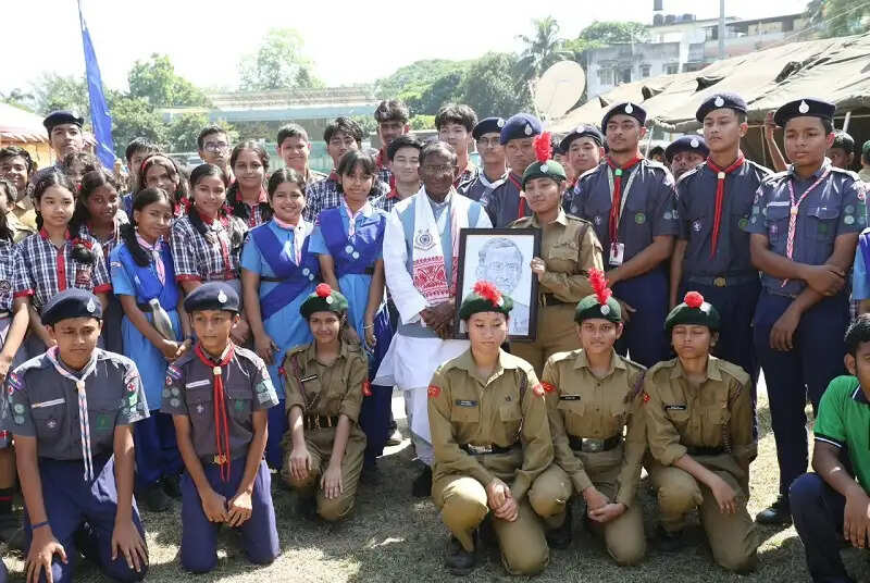 सीआरपीएफ और एनडीआरएफ राष्ट्र प्रथम, जनसेवा सर्वोपरि की भावना का उदाहरण : राज्यपाल