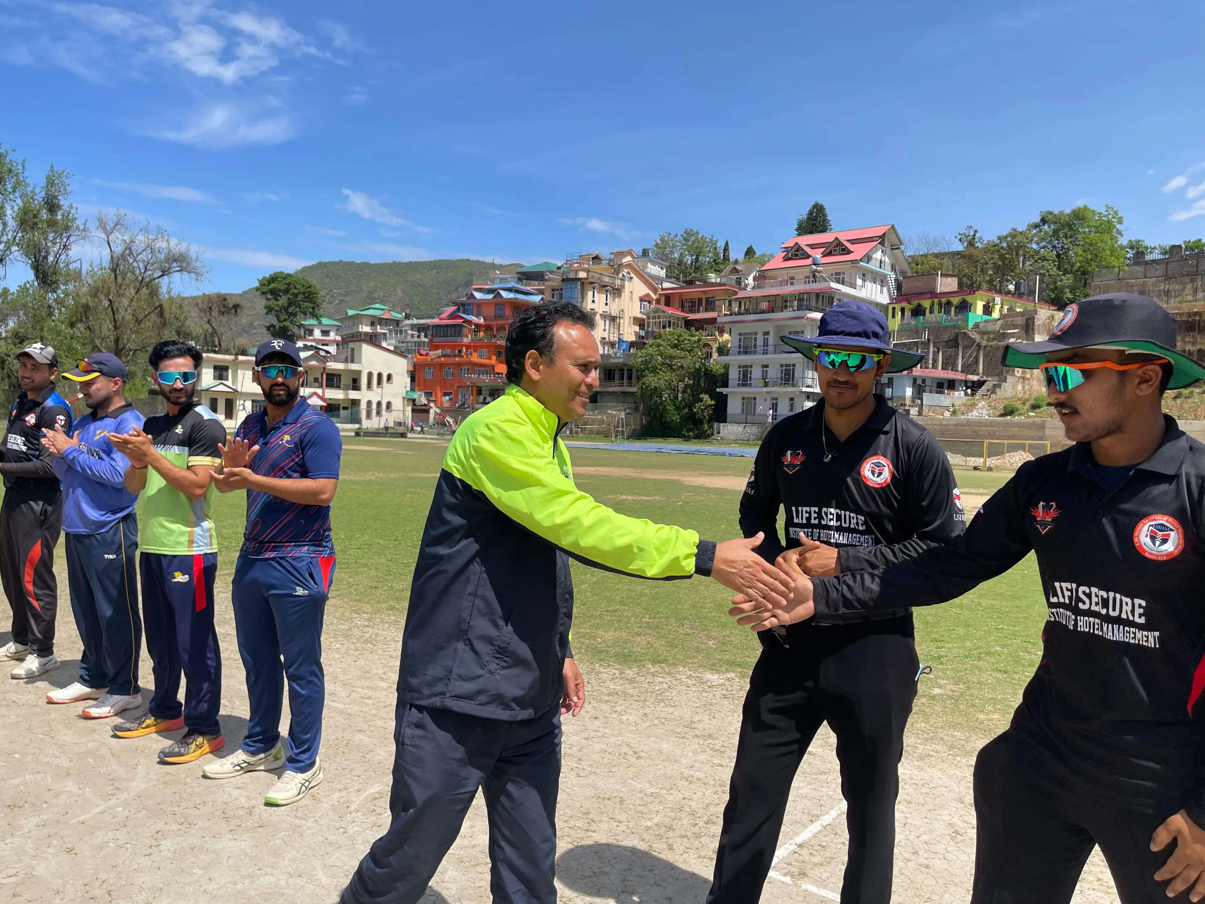 राजा हरी सेन स्मारक क्रिकेट प्रतियोगिता :पैलेस इलैवन और विलेजर इलेवन ने जीते अपने मैच