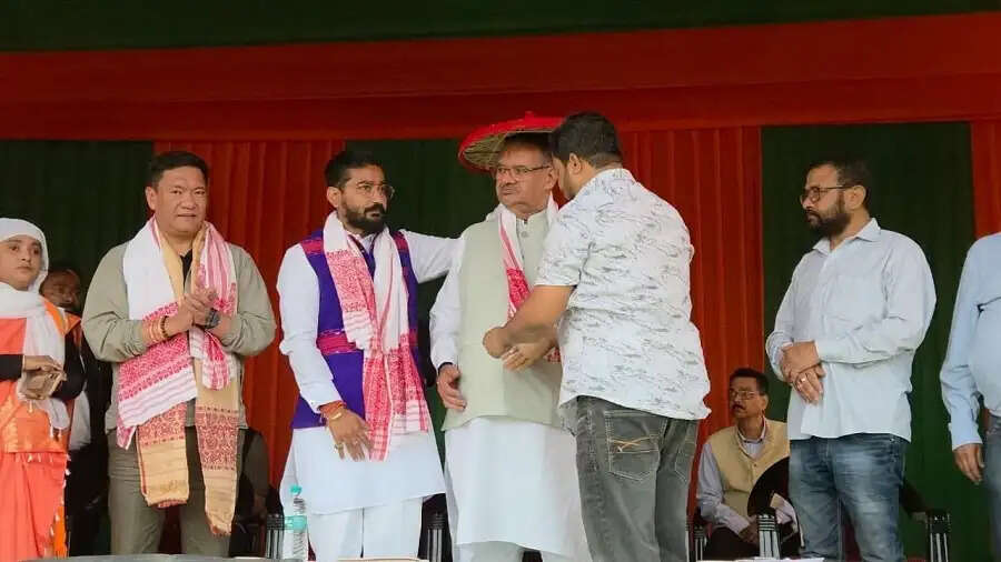 चुनाव 26: रंगानदी विधानसभा क्षेत्र में विशाल जनसभा को&nbsp;उत्तराखंड&nbsp;के&nbsp;कैबिनेट&nbsp;मंत्री&nbsp;जोशी&nbsp;ने&nbsp;किया संबोधित