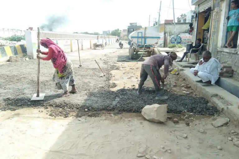 बंगाल में सत्ता परिवर्तन के बाद फंसे ठेकेदार, चुनाव पूर्व कराए गए कामों के भुगतान पर संकट