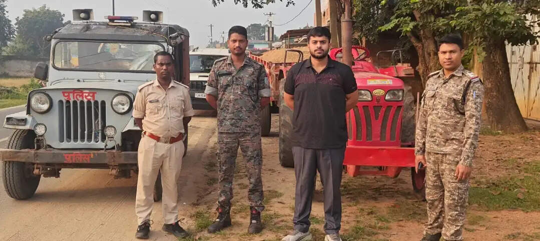अवैध खनन के खिलाफ छापेमारी में बालू लदे चार ट्रैक्टर जब्त