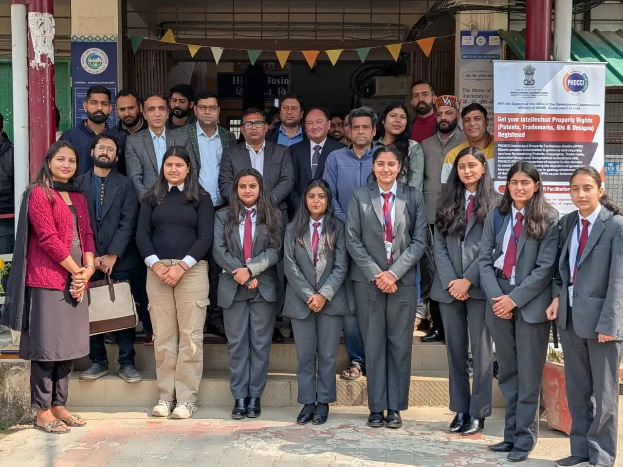 सीयू में शोद्यार्थियों ने जाना बौद्धिक संपदा के अधिकारों का महत्व, जागरुकता शिविर आयोजित