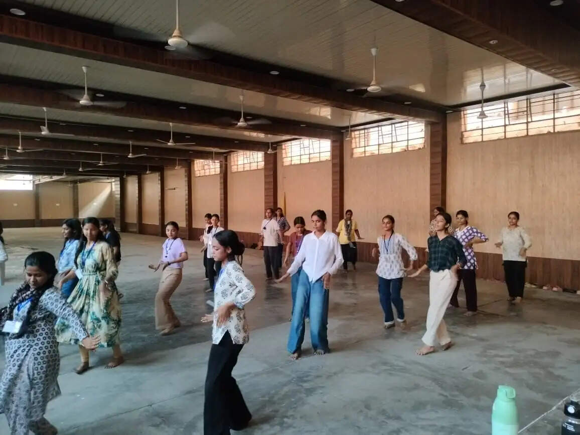गोरखपुर : बालस्वर समर कैम्प में खिल रही प्रतिभाओं की रंगीन दुनिया