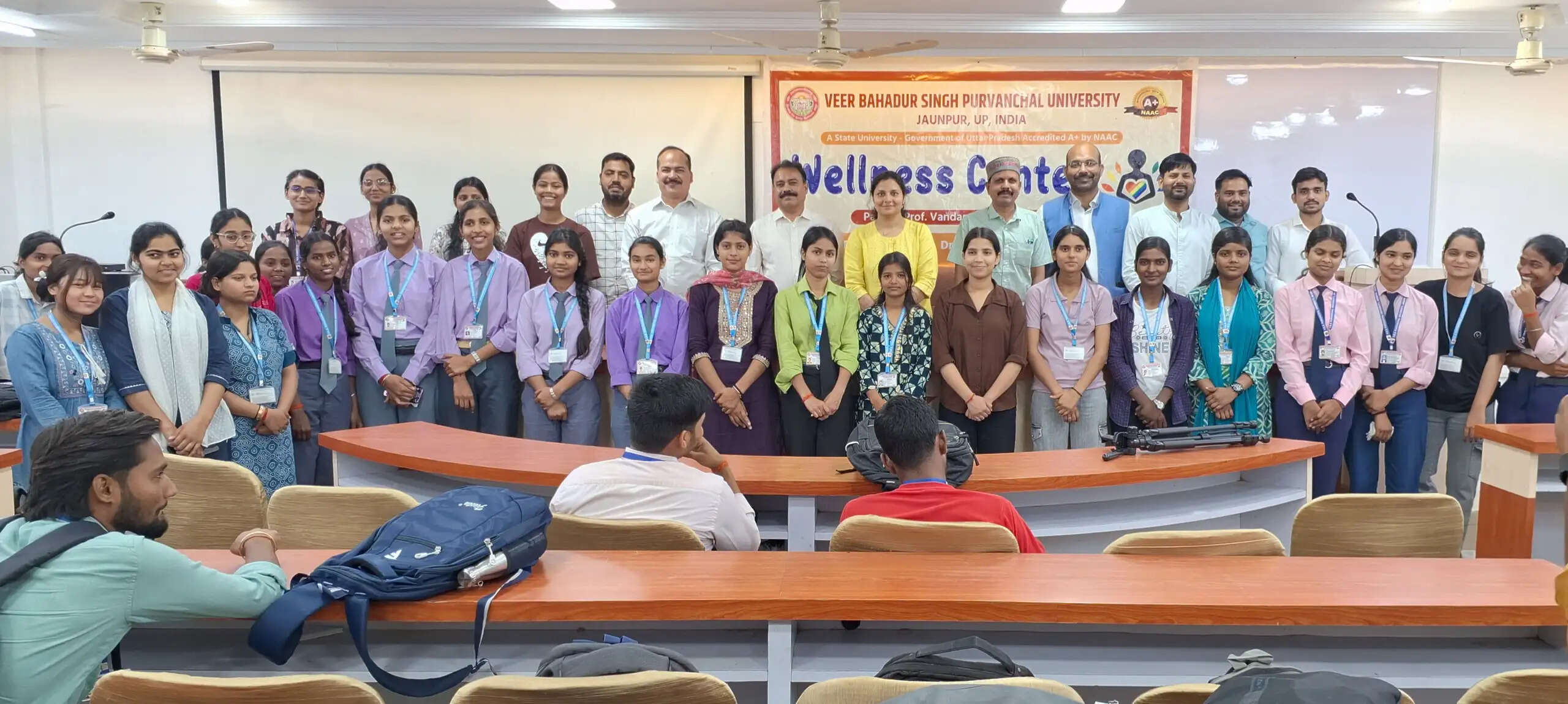 सोशल मीडिया के दौर में मानसिक शांति और आत्मिक संतुलन ही सच्ची खुशी: प्रो. पाथर्डीकर