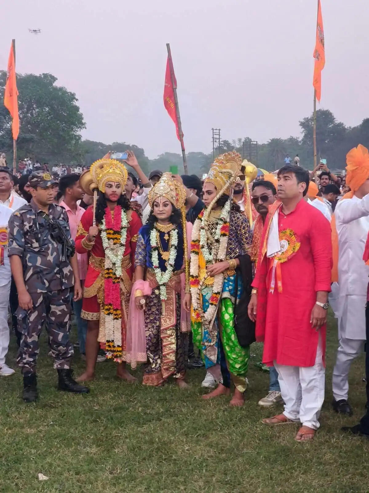 खड़गपुर में दशहरा उत्सव पर एक लाख कंठों से गूंजा हनुमान चालीसा