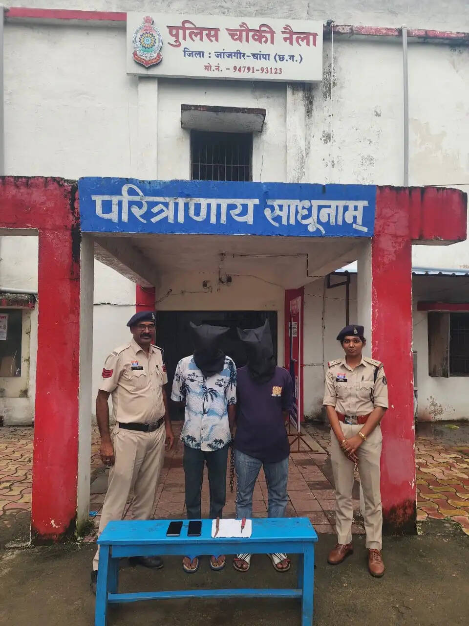 नैला में लिफ्ट मांगकर चाकू की नोक पर लूट, 4 हजार रुपये ऑनलाइन ट्रांसफर कराए, दो आरोपित गिरफ्तार