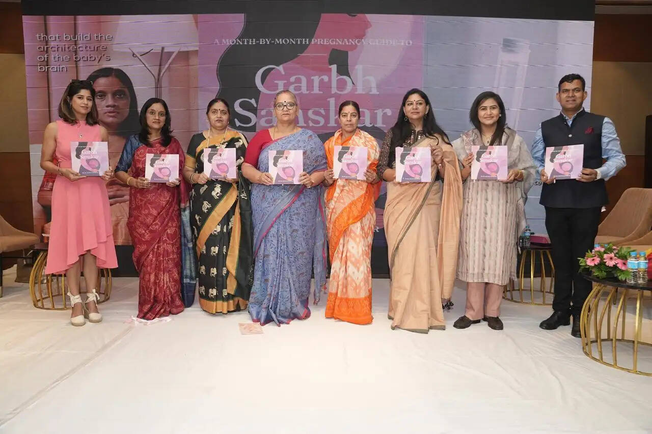 गर्भस्थ शिशु के मानसिक विकास के लिए सकारात्मक सोच आवश्यक