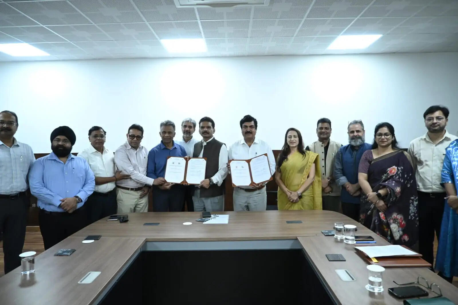 गुरुग्राम विश्वविद्यालय एवं एमआईडब्लूए के बीच हुआ एमओयू