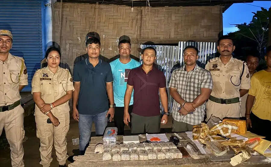 आठ करोड़ मूल्य के याबा टैबलेट्स के साथ दो तस्कर गिरफ्तार