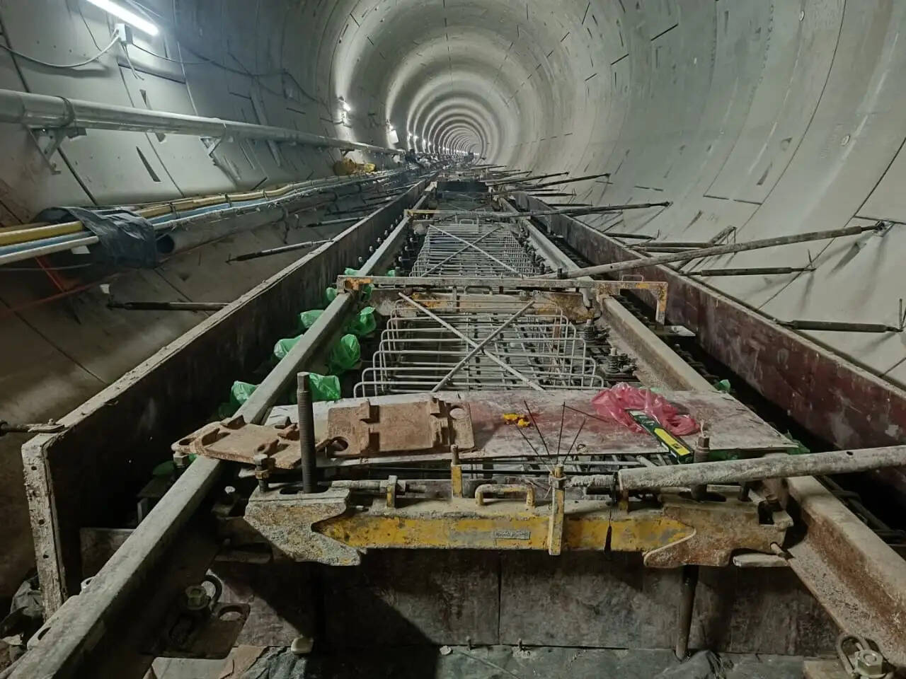 कानपुर मेट्रो कॉरिडोर-2 में ट्रैक निर्माण शुरू, तेजी से बढ़ रहा प्रोजेक्ट