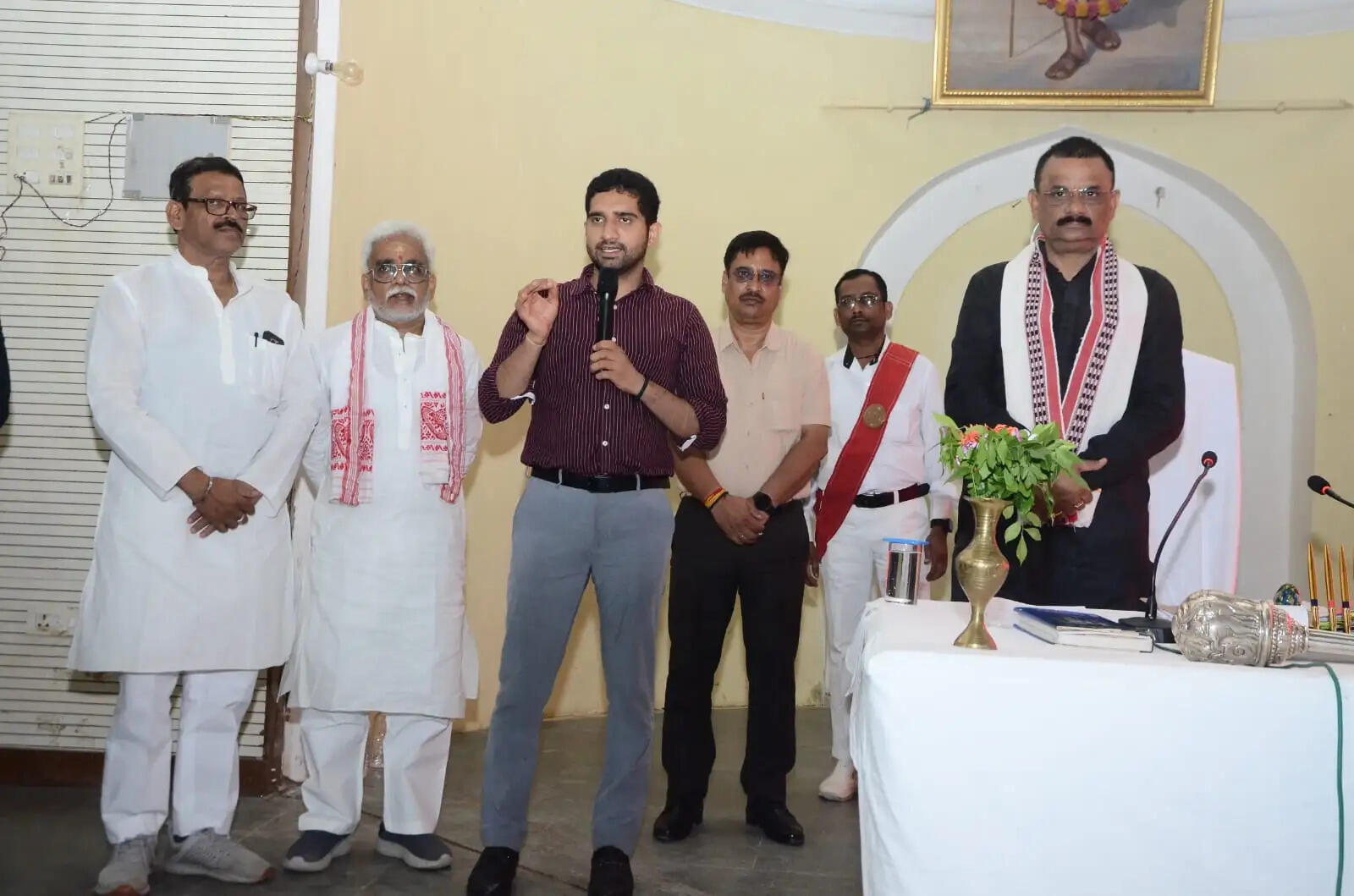 अब वाट्स-एप से घर बैठे जमा करें सम्पत्ति कर, वाराणसी बना यूपी का पहला नगर निगम