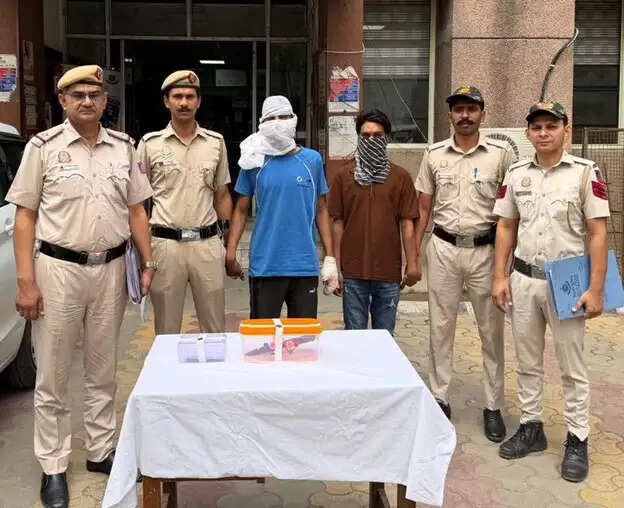 नंद नगरी में हत्या की कोशिश के मामले में दो आरोपित गिरफ्तार