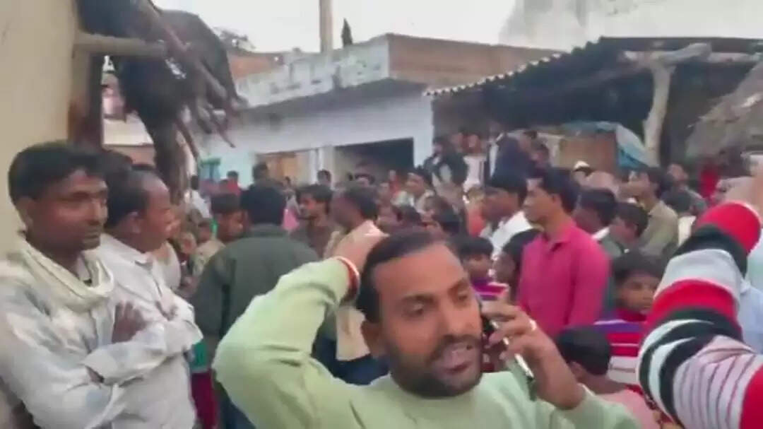 पति ने फरसे से पत्नी का गला काटकर उतारा मौत के घाट