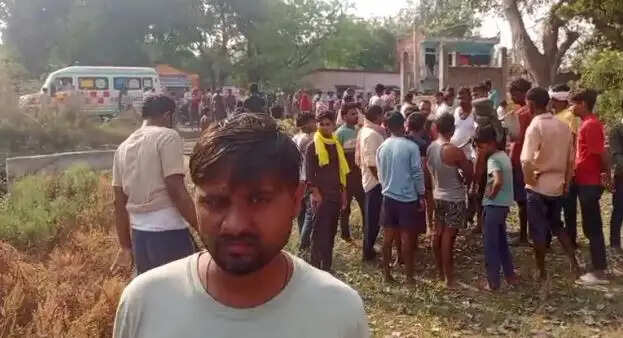 कौशांबी में मिट्टी का टीला ढहने से मां-बेटी समेत तीन की मौत