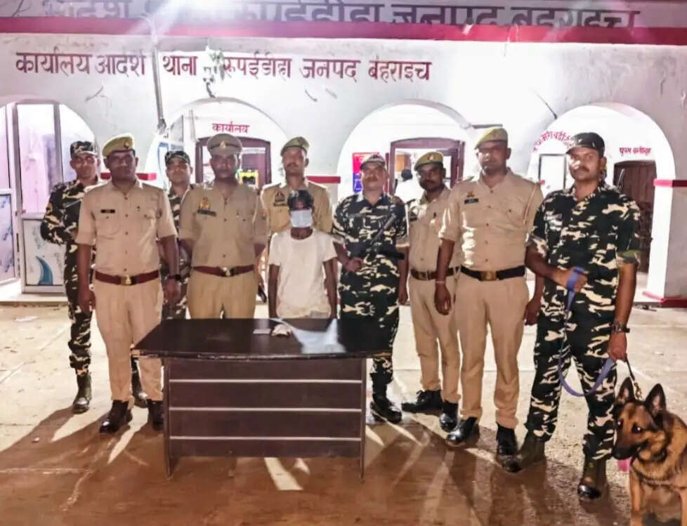 नेपाल सीमा पर 53 ग्राम स्मैक के साथ तस्कर गिरफ्तार, भारतीय और नेपाली मुद्रा भी बरामद